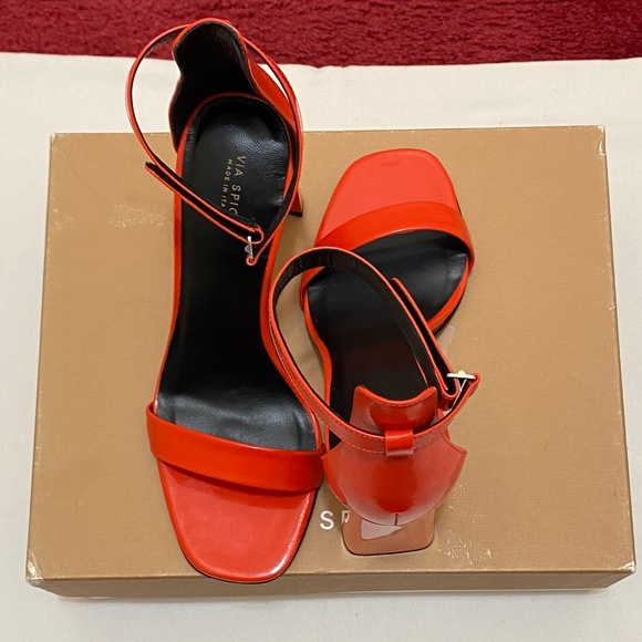 Via Spiga Women’s Faxon Angular Heel Sandal, Hot Orange Patent - Picture 4 of 7